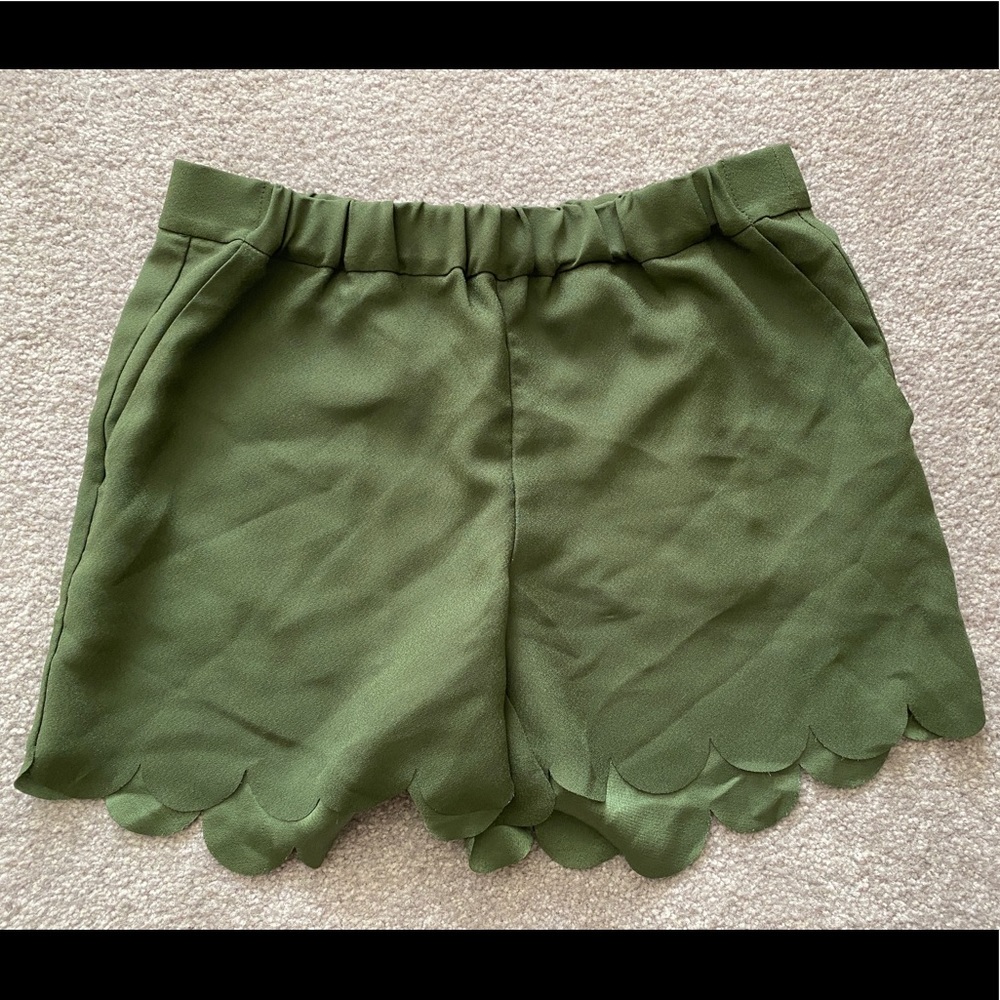 Madewell olive scalloped shorts